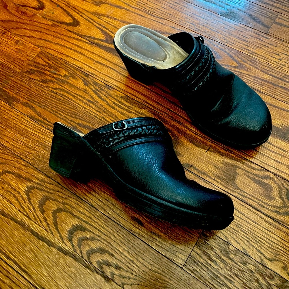 Great Slip on Clogs with a slight heel! Perfect for on the go!